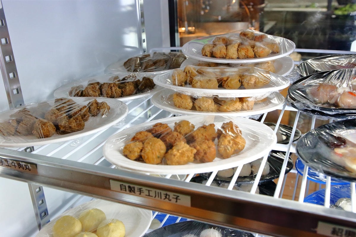 【食。台北】黑哥自助石頭火鍋城〜新開幕!以盤計價,想吃什麼就拿什麼,懷舊飄香,平價又美味!