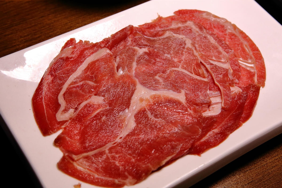 【食。板橋】京宴屋溫體牛肉涮涮鍋吃到飽〜全台唯一溫體牛肉吃到飽。現涮溫體牛,肉鮮好滋味!