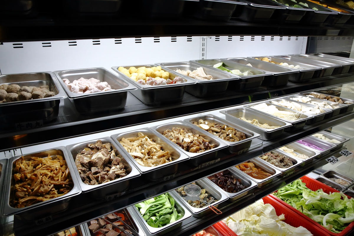 【食。板橋】京宴屋溫體牛肉涮涮鍋吃到飽〜全台唯一溫體牛肉吃到飽。現涮溫體牛,肉鮮好滋味!