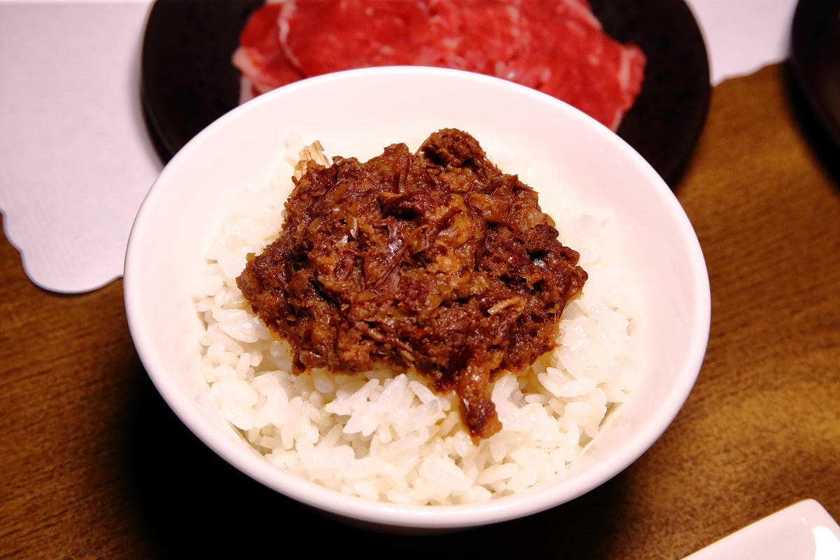 【食。板橋】京宴屋溫體牛肉涮涮鍋吃到飽〜全台唯一溫體牛肉吃到飽。現涮溫體牛,肉鮮好滋味!