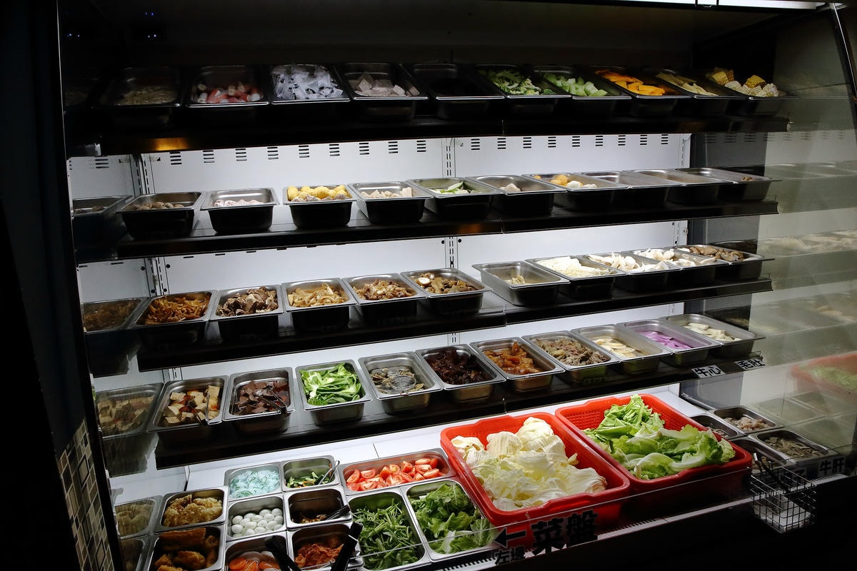 【食。板橋】京宴屋溫體牛肉涮涮鍋吃到飽〜全台唯一溫體牛肉吃到飽。現涮溫體牛,肉鮮好滋味!