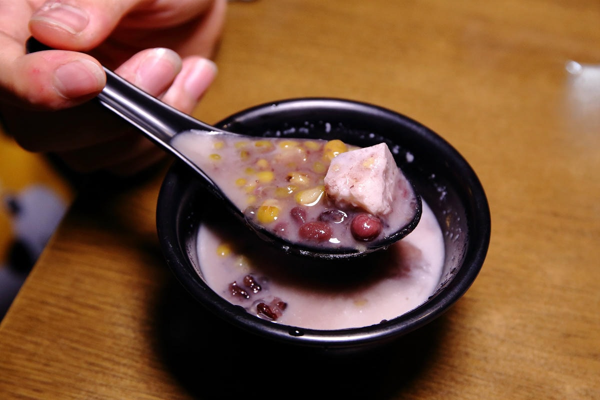 【食。板橋】京宴屋溫體牛肉涮涮鍋吃到飽〜全台唯一溫體牛肉吃到飽。現涮溫體牛,肉鮮好滋味!