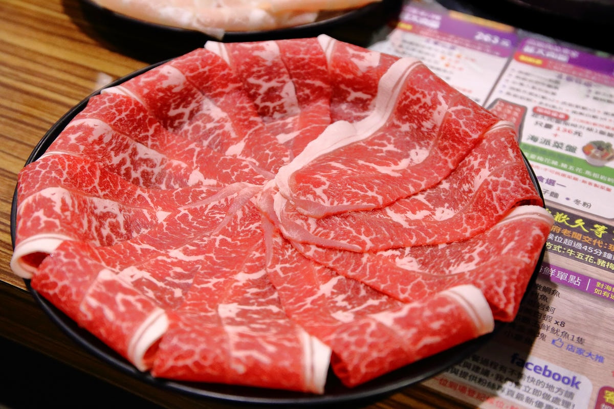 【食。新莊】石都府石頭火鍋達人〜新莊火鍋推薦。石頭火鍋的魅力誰能抵擋?平價消費、高級享受的海鮮火鍋饗宴!