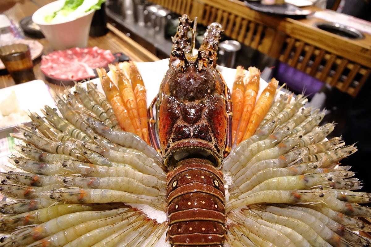 【食。新莊】石都府石頭火鍋達人〜新莊火鍋推薦。石頭火鍋的魅力誰能抵擋?平價消費、高級享受的海鮮火鍋饗宴!