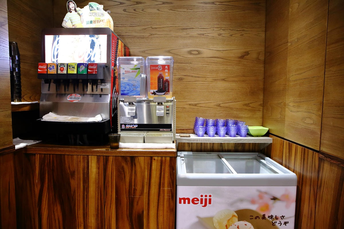 【食。新莊】石都府石頭火鍋達人〜新莊火鍋推薦。石頭火鍋的魅力誰能抵擋?平價消費、高級享受的海鮮火鍋饗宴!