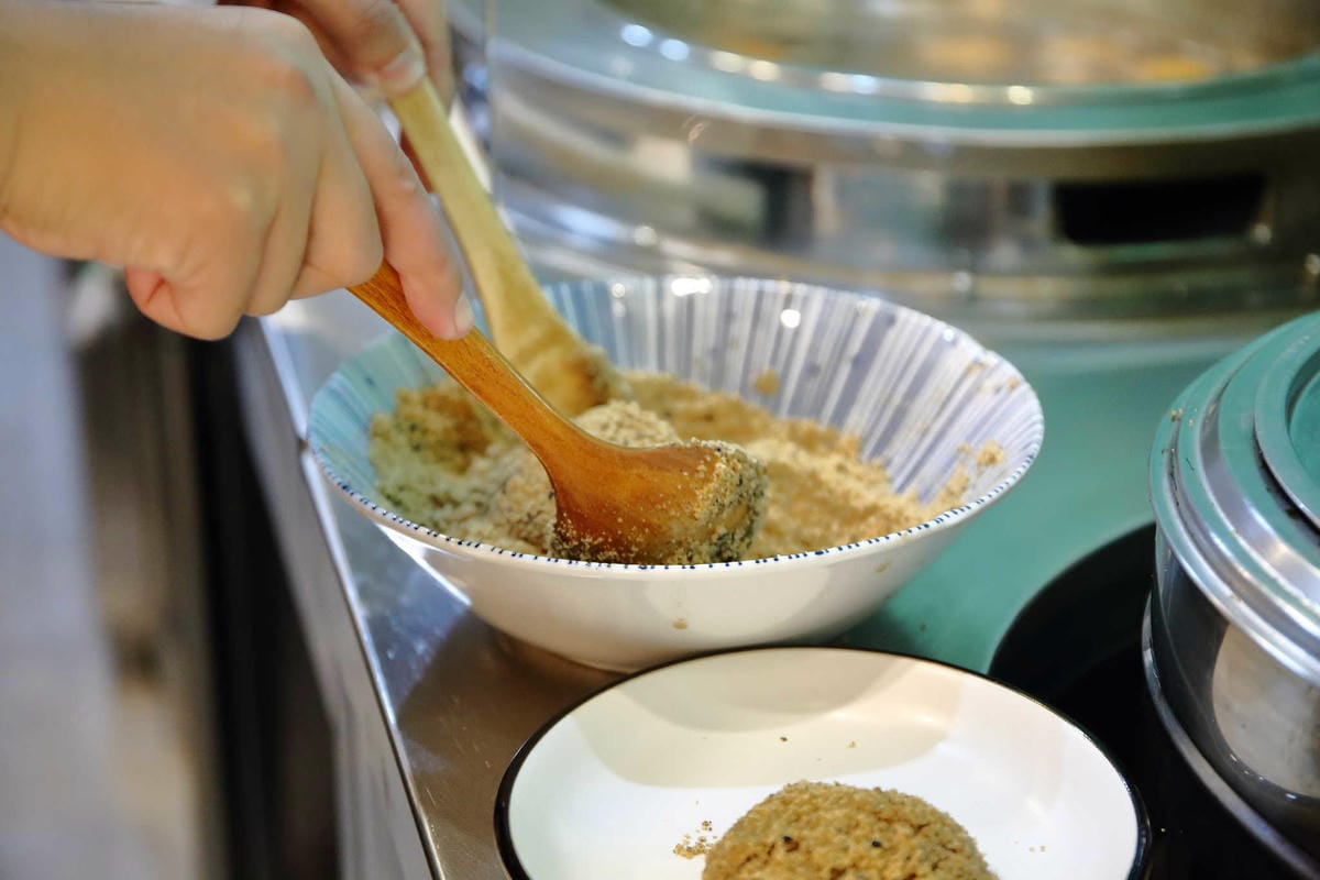 【食。台北】屋琥甜冰品〜冬日到，來碗熱呼呼的暖心甜湯！最新IG打卡美食，中正紀念堂冰品，浪漫繽紛乾燥花海