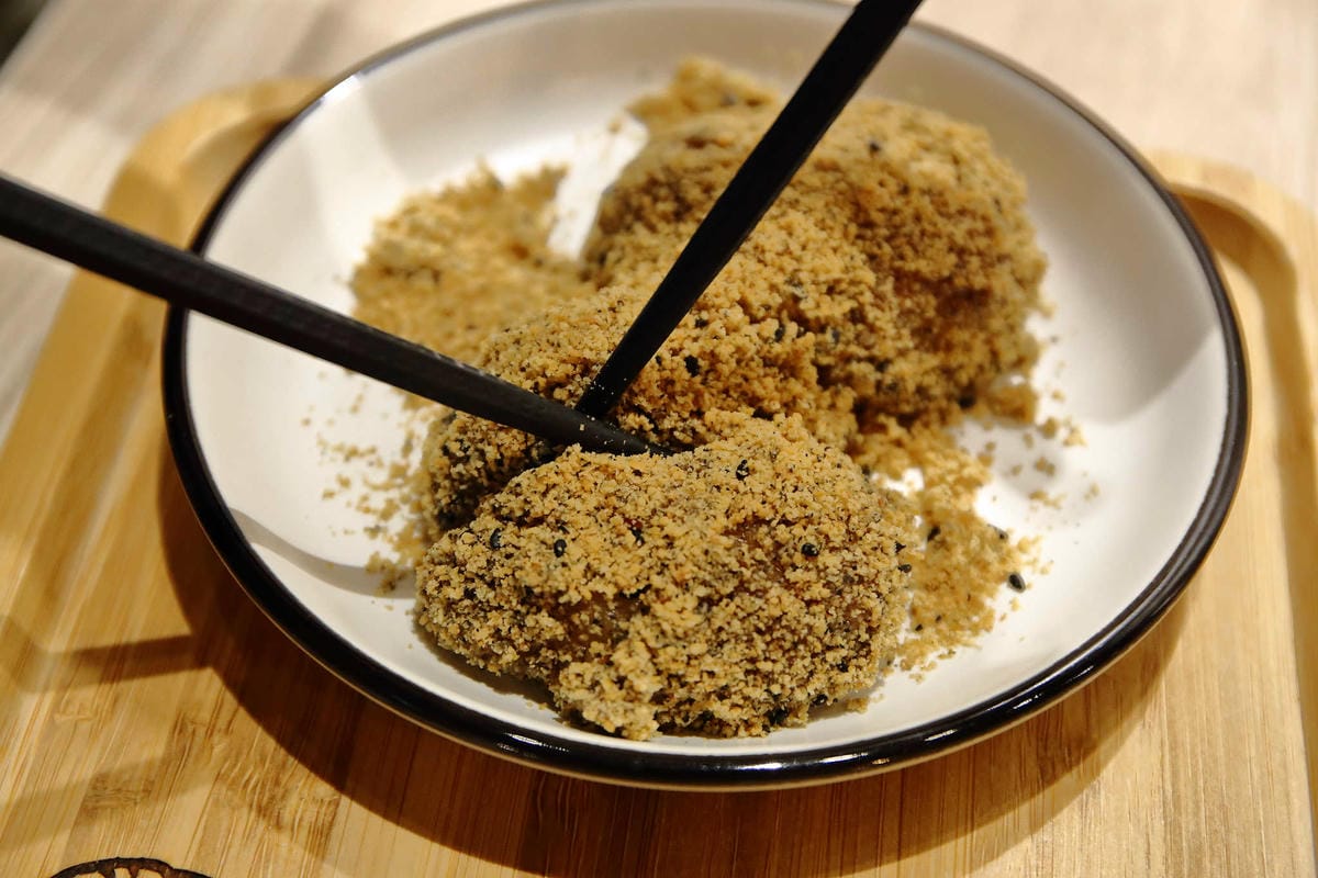 【食。台北】屋琥甜冰品〜冬日到，來碗熱呼呼的暖心甜湯！最新IG打卡美食，中正紀念堂冰品，浪漫繽紛乾燥花海