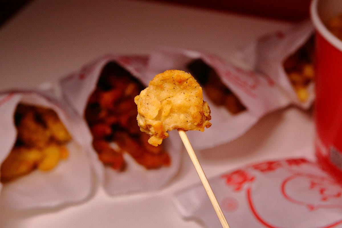 【食。台中】胖老爹美式炸雞-東山文心店〜網友激推全台最強炸雞冠軍！現點現炸，吮指奶香炸雞，會噴汁！