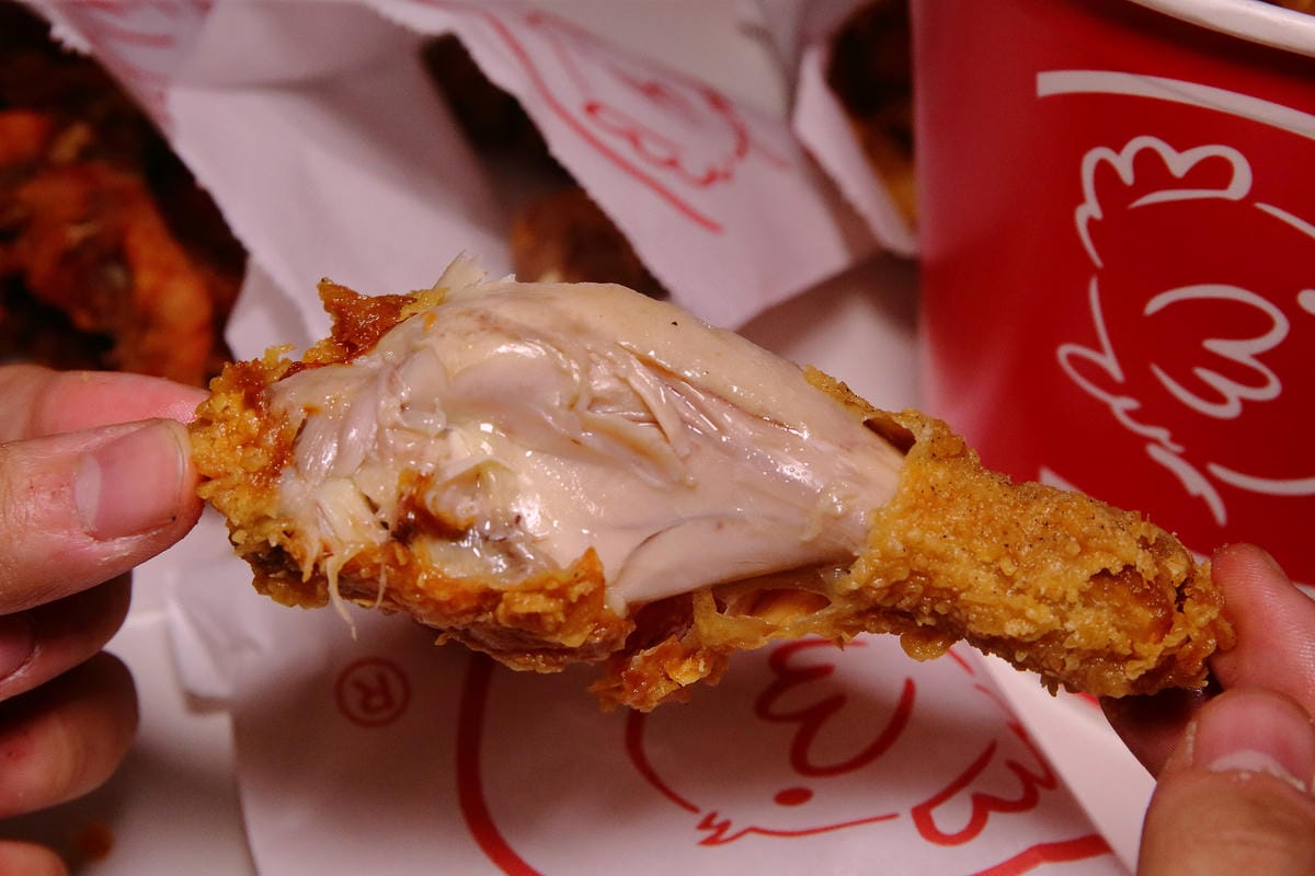 【食。台中】胖老爹美式炸雞-東山文心店〜網友激推全台最強炸雞冠軍！現點現炸，吮指奶香炸雞，會噴汁！