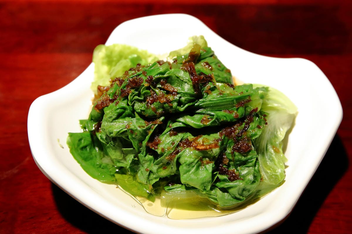 【食。台北】大稻埕魯肉飯〜台北車站美食。隱藏在巷弄中老滷美味，肥而不膩入口即化的魯肉飯！