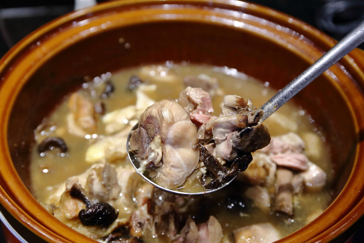 【食。中壢】千葉火鍋-環中尊爵館〜桃園中壢火鍋吃到飽。火鍋界的霸主!超值火鍋百匯吃到飽一網打盡!