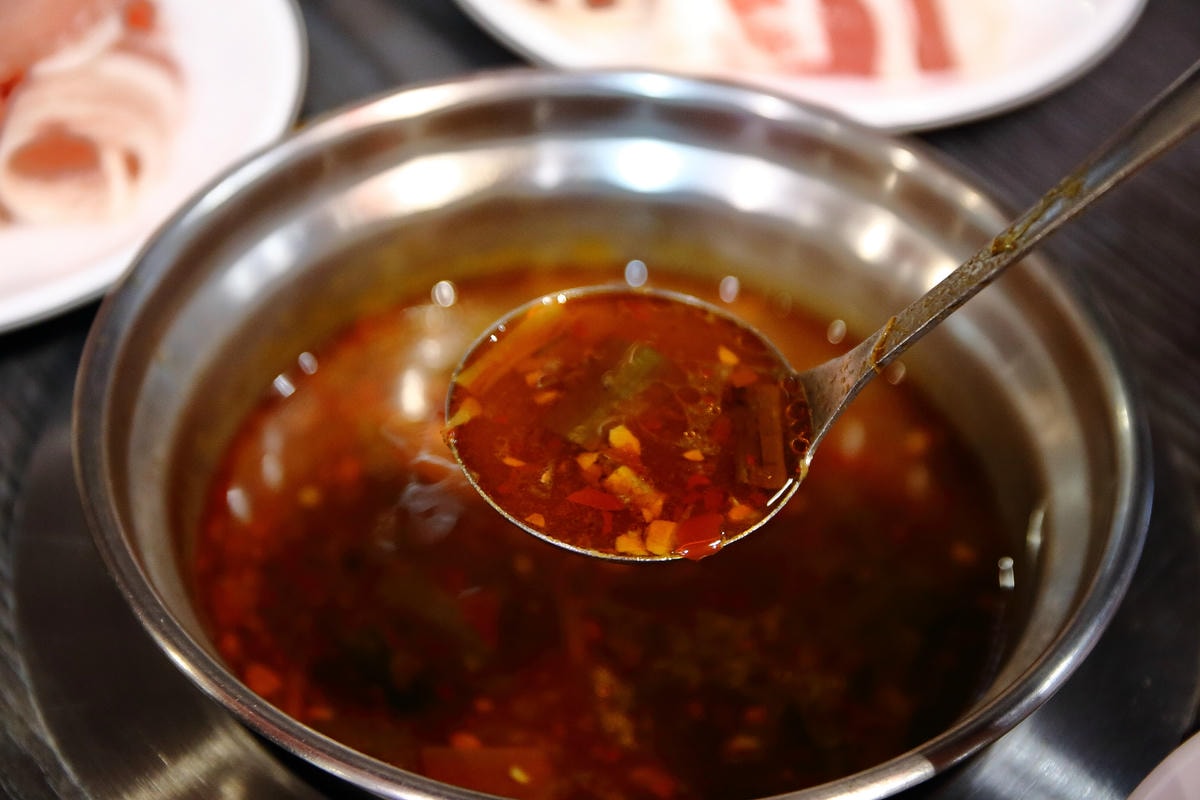 【食。中壢】千葉火鍋-環中尊爵館〜桃園中壢火鍋吃到飽。火鍋界的霸主!超值火鍋百匯吃到飽一網打盡!