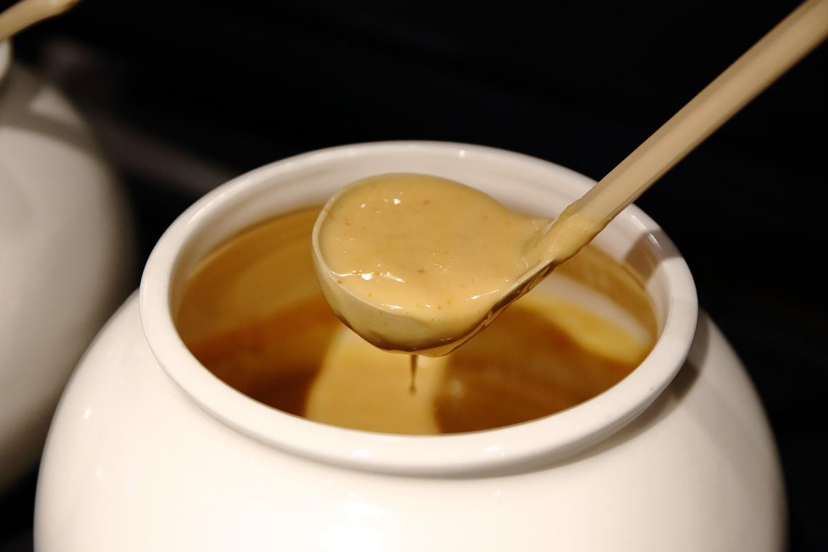 【食。內湖】洋夫人壽喜燒鍋物牛排〜內湖牛排鍋物推薦。精緻牛排、日式鍋物、義式披薩,三種願望一次滿足!(已歇業)