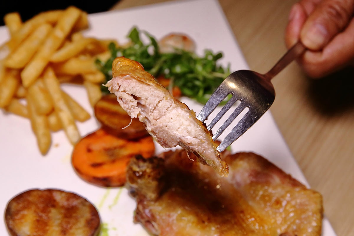 【食。內湖】洋夫人壽喜燒鍋物牛排〜內湖牛排鍋物推薦。精緻牛排、日式鍋物、義式披薩,三種願望一次滿足!(已歇業)