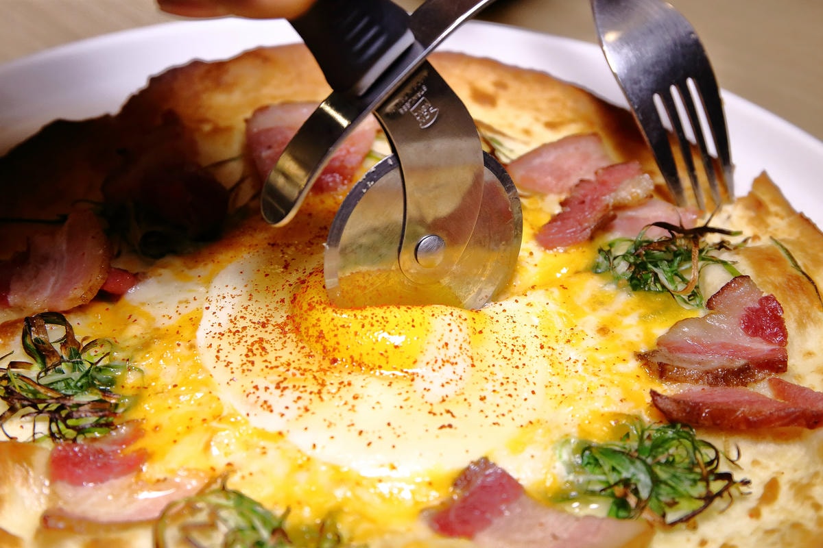 【食。內湖】洋夫人壽喜燒鍋物牛排〜內湖牛排鍋物推薦。精緻牛排、日式鍋物、義式披薩,三種願望一次滿足!(已歇業)