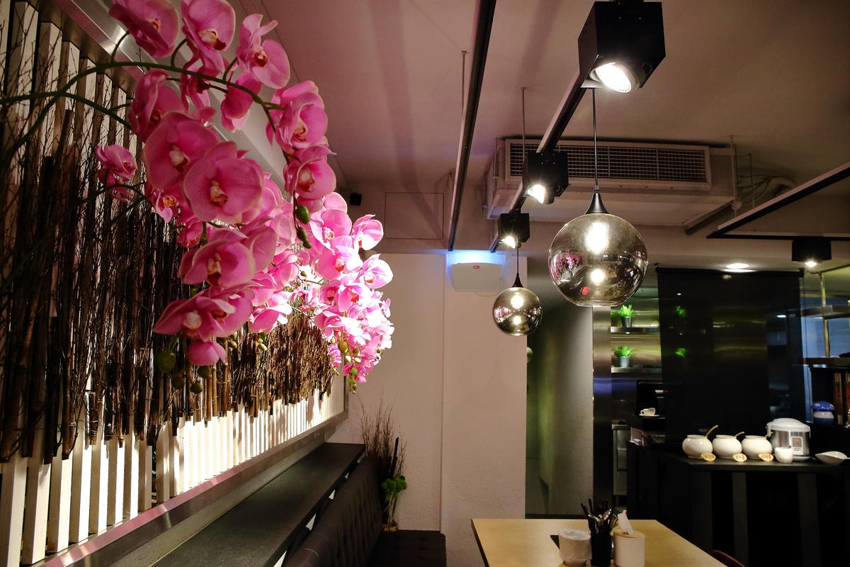 【食。內湖】洋夫人壽喜燒鍋物牛排〜內湖牛排鍋物推薦。精緻牛排、日式鍋物、義式披薩,三種願望一次滿足!(已歇業)