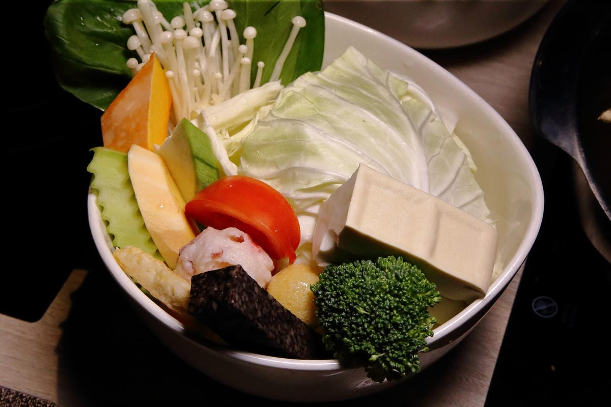 【食。新莊】覓 精緻鍋物〜新莊鍋物推薦。深藏住宅區的美味餐點，簡單鍋物不簡單的食材！