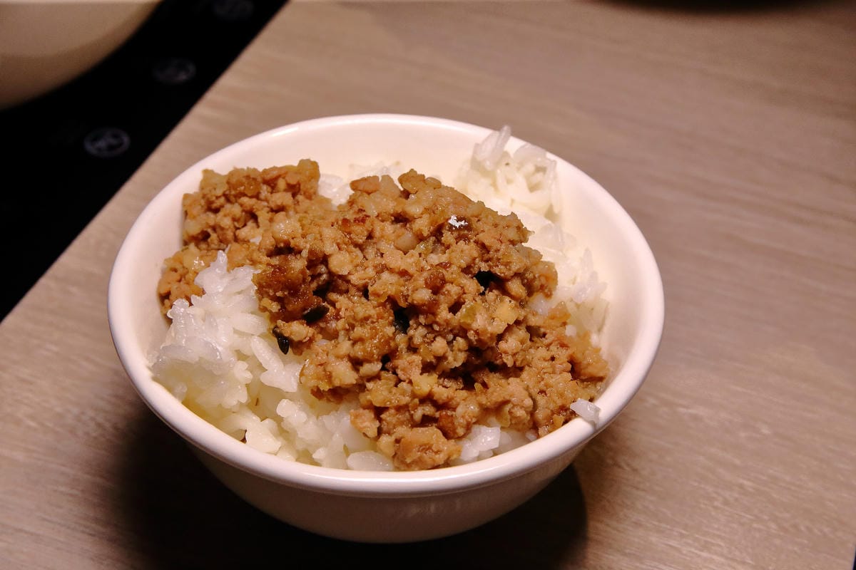 【食。新莊】覓 精緻鍋物〜新莊鍋物推薦。深藏住宅區的美味餐點，簡單鍋物不簡單的食材！