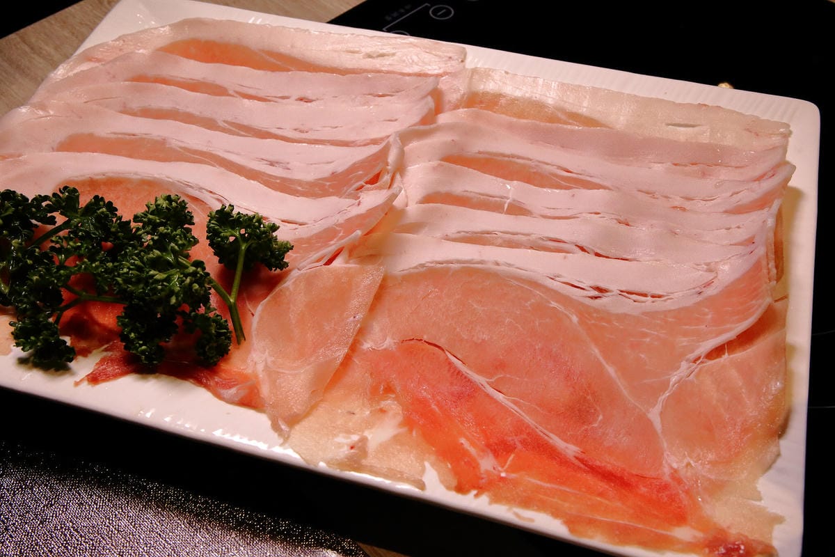 【食。新莊】覓 精緻鍋物〜新莊鍋物推薦。深藏住宅區的美味餐點，簡單鍋物不簡單的食材！