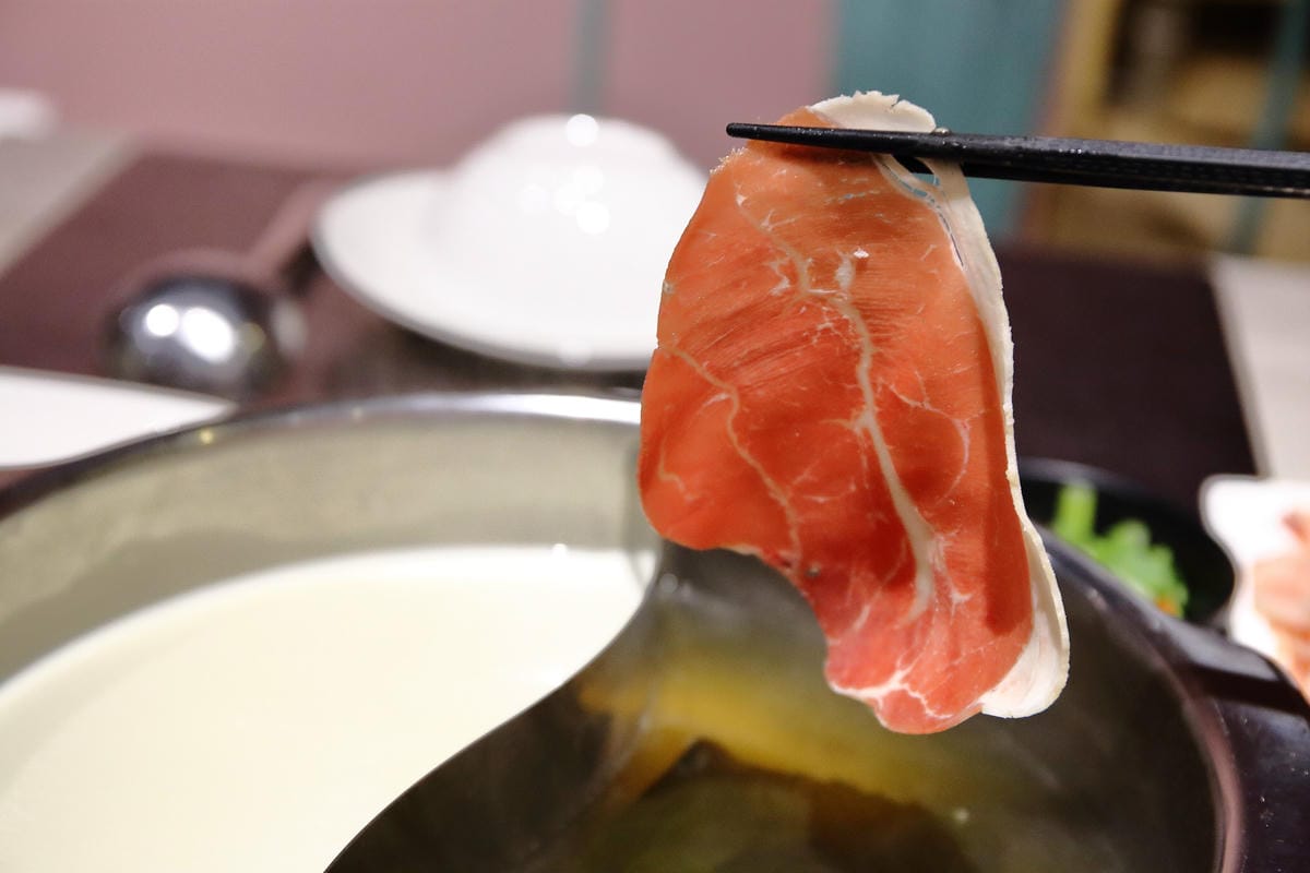 【食。新莊】覓 精緻鍋物〜新莊鍋物推薦。深藏住宅區的美味餐點，簡單鍋物不簡單的食材！