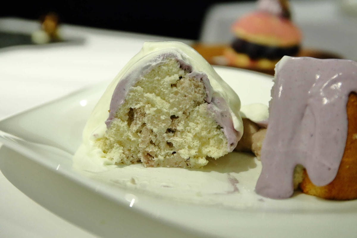 【食。台北】春日甜Café〜中山甜點下午茶推薦。隱身於市區低調華麗風咖啡廳,自製手工甜點下午茶,IG打卡新聖地!