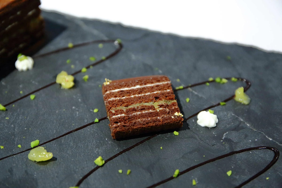 【食。台北】春日甜Café〜中山甜點下午茶推薦。隱身於市區低調華麗風咖啡廳,自製手工甜點下午茶,IG打卡新聖地!