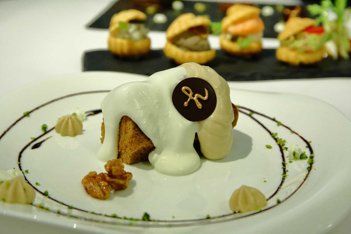 【食。台北】春日甜Café〜中山甜點下午茶推薦。隱身於市區低調華麗風咖啡廳,自製手工甜點下午茶,IG打卡新聖地!