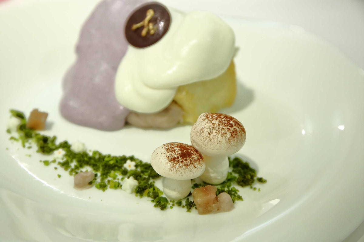 【食。台北】春日甜Café〜中山甜點下午茶推薦。隱身於市區低調華麗風咖啡廳,自製手工甜點下午茶,IG打卡新聖地!