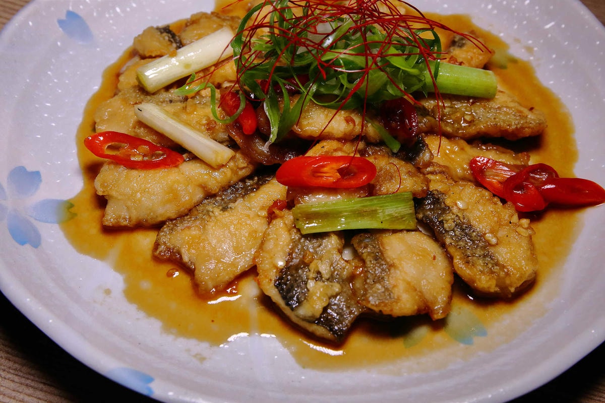 【食。台北】激安の鍋物 吉烹酒場〜超便宜東區火鍋推薦!熱炒與鍋物的衝擊,視覺及味覺雙重饗宴一次滿足!