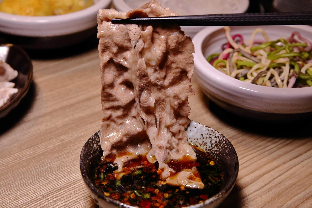 【食。台北】激安の鍋物 吉烹酒場〜超便宜東區火鍋推薦!熱炒與鍋物的衝擊,視覺及味覺雙重饗宴一次滿足!