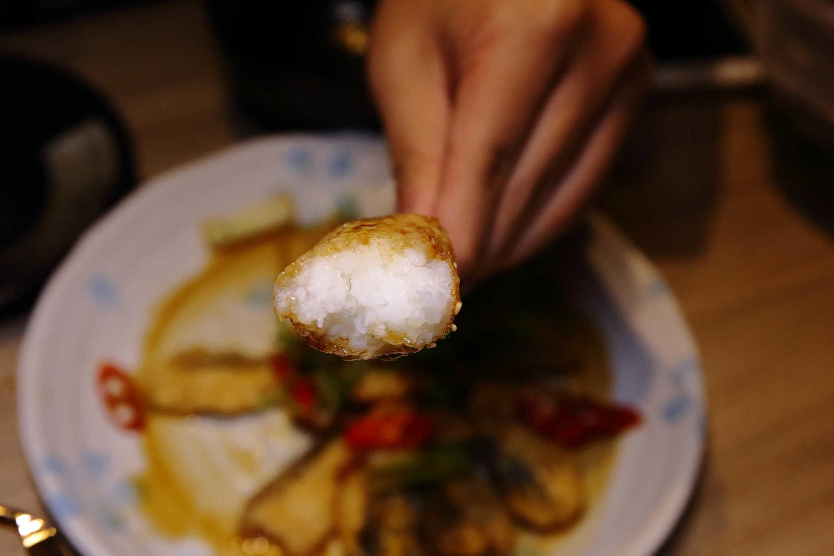 【食。台北】激安の鍋物 吉烹酒場〜超便宜東區火鍋推薦!熱炒與鍋物的衝擊,視覺及味覺雙重饗宴一次滿足!