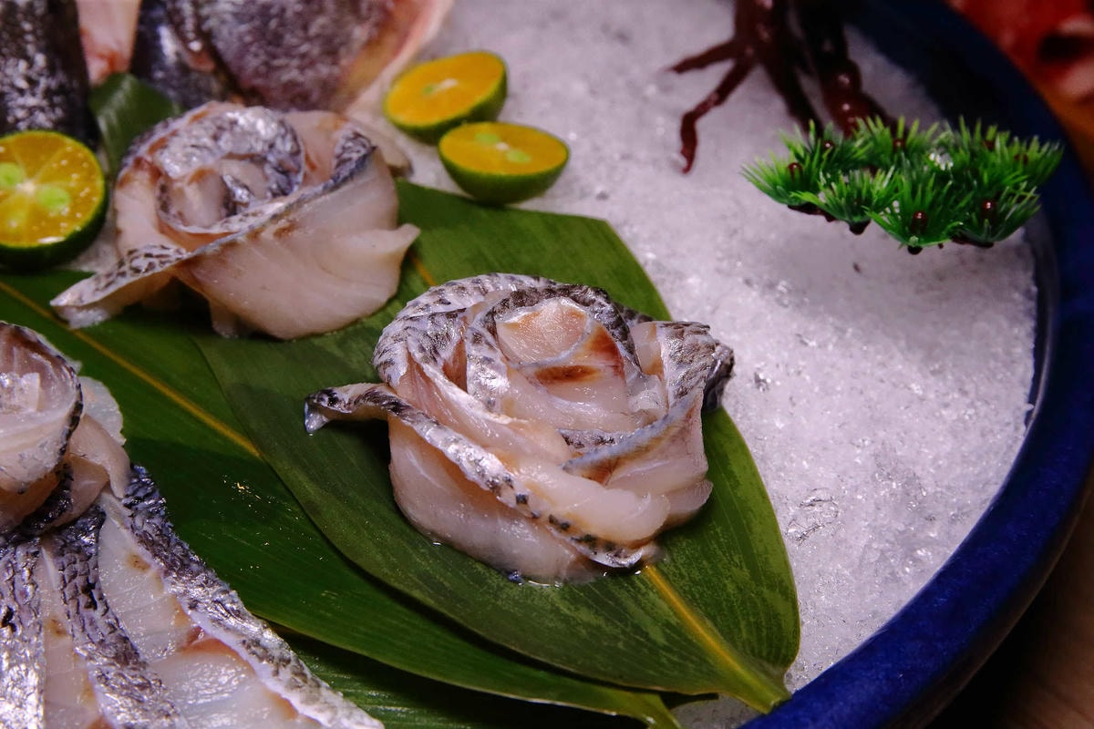 【食。台北】激安の鍋物 吉烹酒場〜超便宜東區火鍋推薦!熱炒與鍋物的衝擊,視覺及味覺雙重饗宴一次滿足!