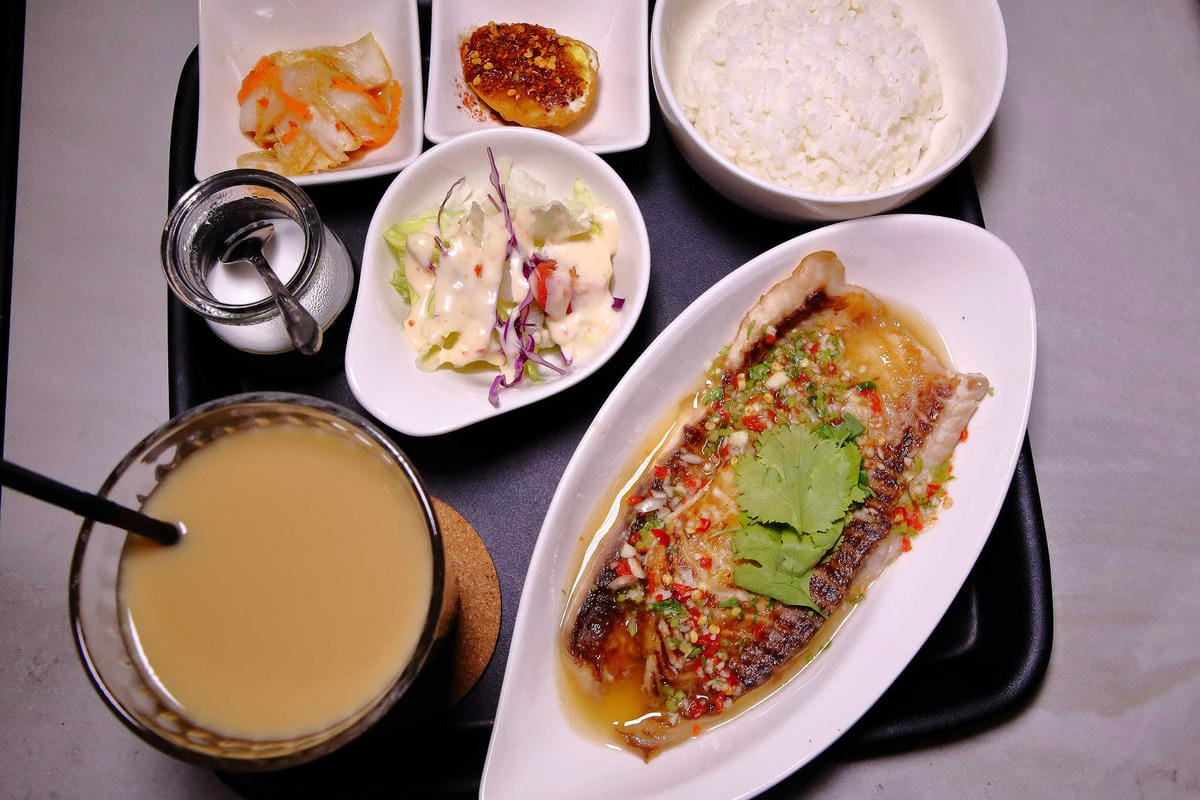 【食。台北】Double泰〜輔仁大學旁平價泰式料理，學生最愛的平實小吃，花小錢吃美食，CP值超高！