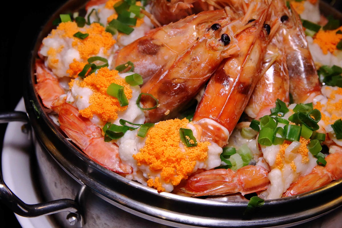 【食。林口】蒸翻天海鮮蒸氣火鍋餐廳〜愛吃海鮮必看!海鮮火鍋也能這樣吃?層層疊疊就是這樣吃才霸氣!