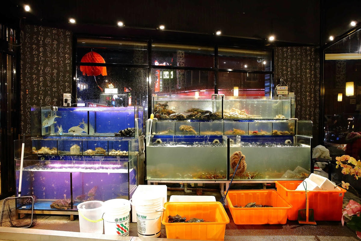 【食。林口】蒸翻天海鮮蒸氣火鍋餐廳〜愛吃海鮮必看!海鮮火鍋也能這樣吃?層層疊疊就是這樣吃才霸氣!