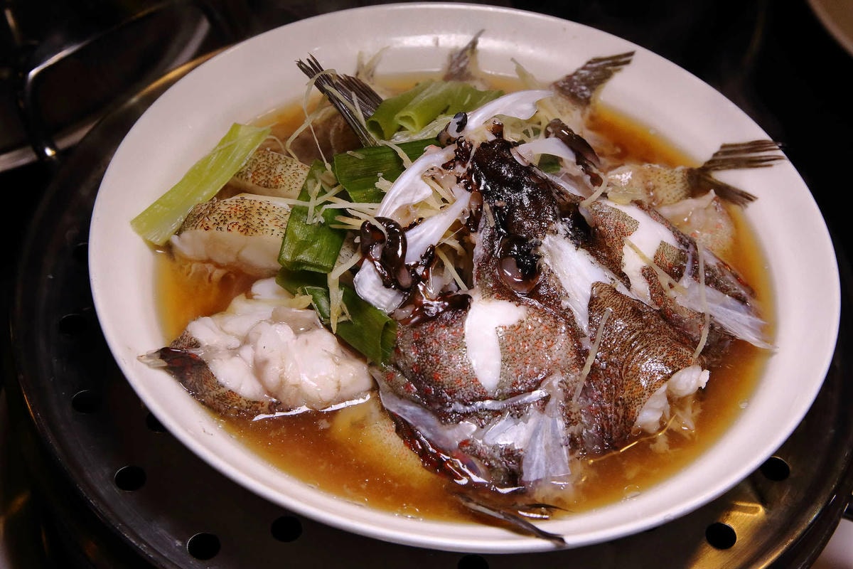 【食。林口】蒸翻天海鮮蒸氣火鍋餐廳〜愛吃海鮮必看!海鮮火鍋也能這樣吃?層層疊疊就是這樣吃才霸氣!