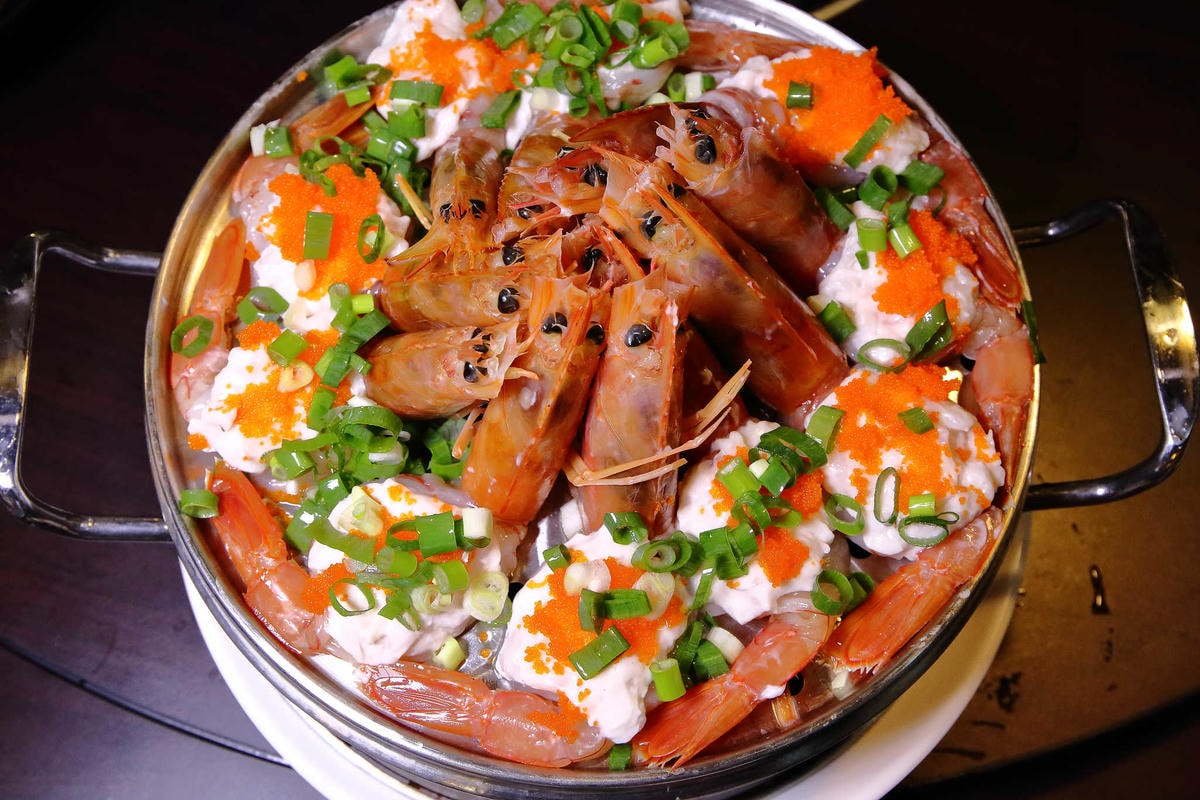 【食。林口】蒸翻天海鮮蒸氣火鍋餐廳〜愛吃海鮮必看!海鮮火鍋也能這樣吃?層層疊疊就是這樣吃才霸氣!