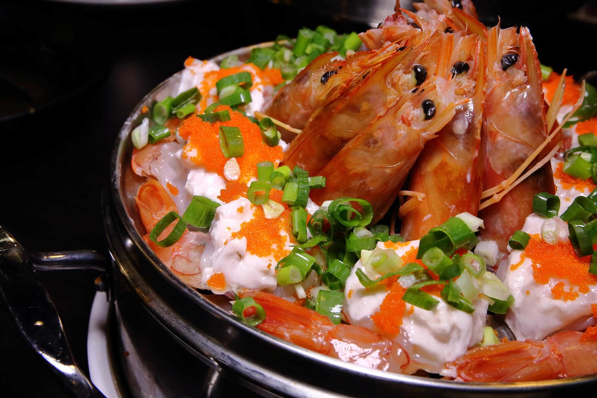 【食。林口】蒸翻天海鮮蒸氣火鍋餐廳〜愛吃海鮮必看!海鮮火鍋也能這樣吃?層層疊疊就是這樣吃才霸氣!