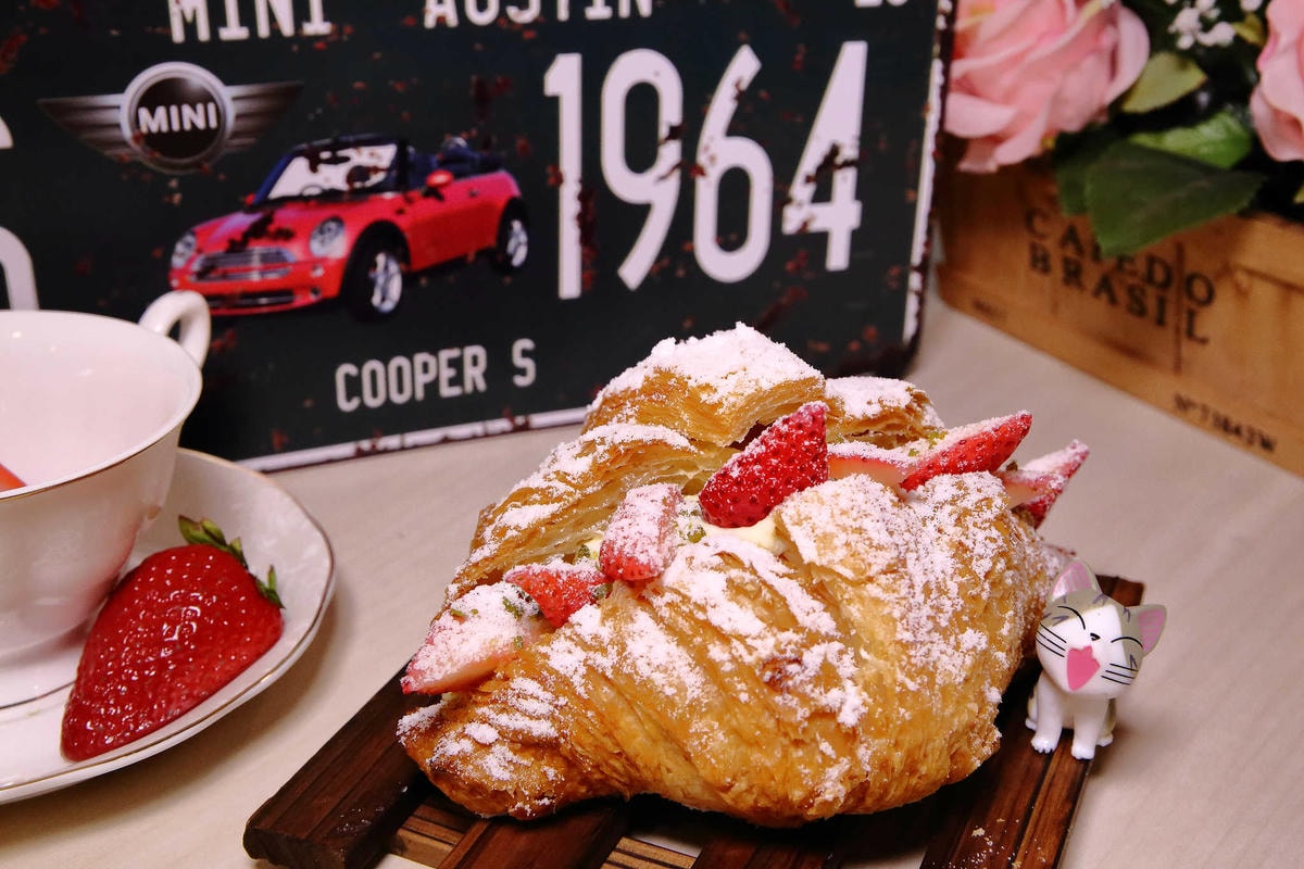 【食。桃園】REAL臻‧烘焙坊〜桃園手作麵包推薦。草莓季限定夢幻可頌、歐包特販,一吃准愛上這個味道!