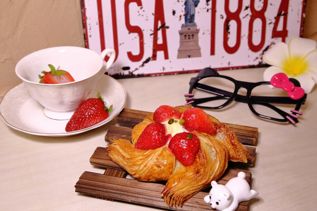 【食。桃園】REAL臻‧烘焙坊〜桃園手作麵包推薦。草莓季限定夢幻可頌、歐包特販,一吃准愛上這個味道!