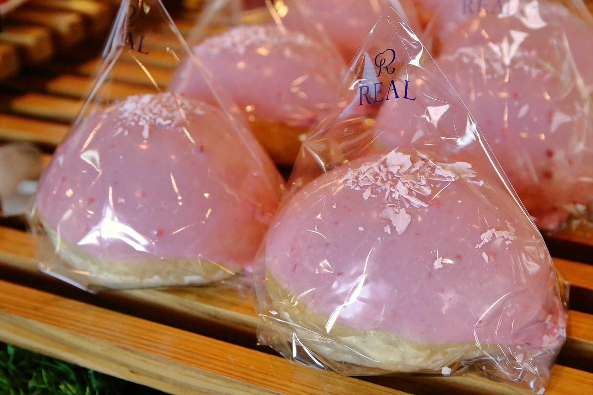 【食。桃園】REAL臻‧烘焙坊〜桃園手作麵包推薦。草莓季限定夢幻可頌、歐包特販,一吃准愛上這個味道!