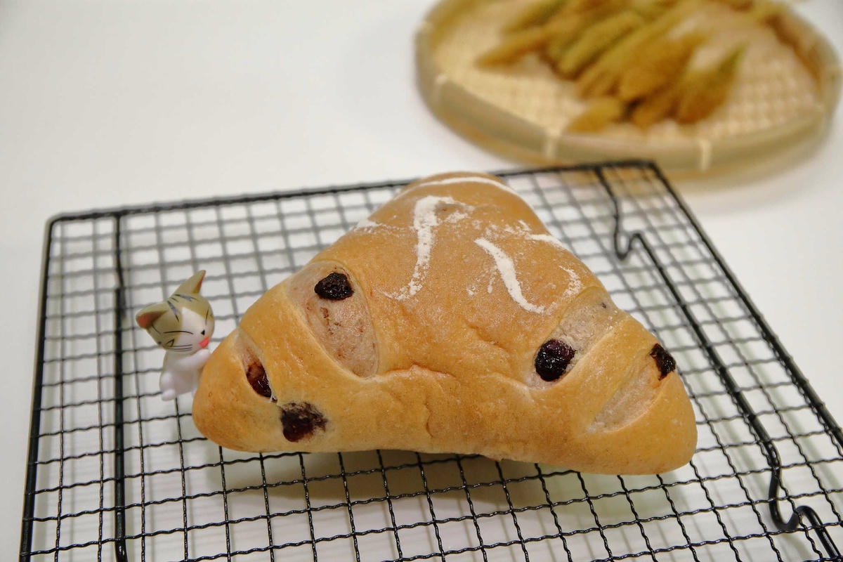 【食。桃園】REAL臻‧烘焙坊〜桃園手作麵包推薦。草莓季限定夢幻可頌、歐包特販,一吃准愛上這個味道!