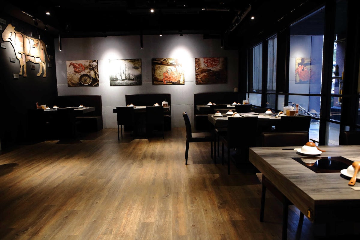 【食。桃園】圓味涮涮鍋(桃園店) 〜桃園火鍋。新鮮直送,澎派海鮮!想不到,火鍋也有這麼精緻的三層架!(已歇業)