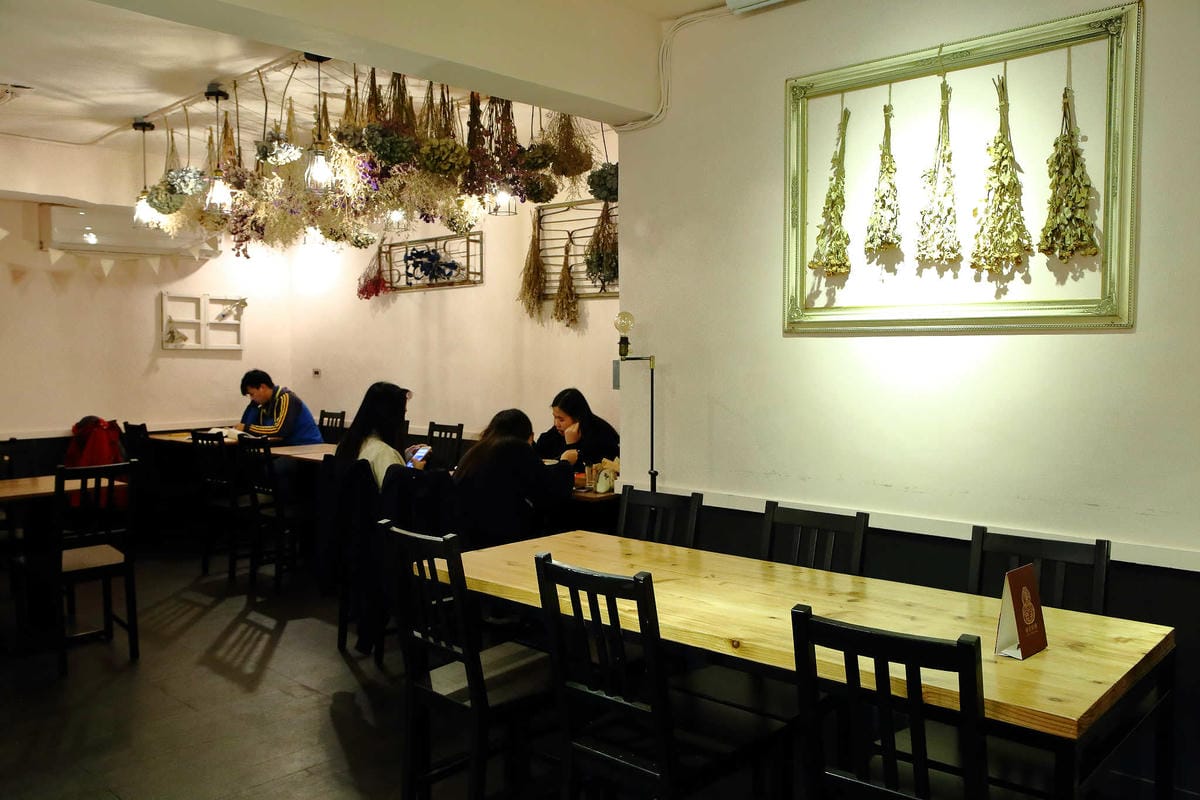 【食。永和】U NEED brunch&bistro〜永和早午餐／義大利麵／捷運頂溪站。女孩專屬拍不停，乾燥花+熱門IG打卡餐廳推薦！(已歇業)