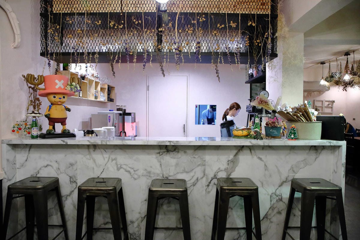 【食。永和】U NEED brunch&bistro〜永和早午餐／義大利麵／捷運頂溪站。女孩專屬拍不停，乾燥花+熱門IG打卡餐廳推薦！(已歇業)