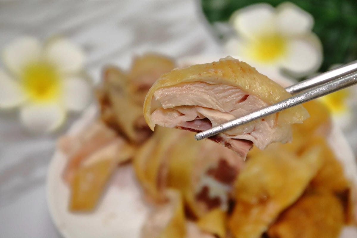 【食。中和】威利鵝雞〜好吃鹹水、蔗香燻雞肉，逛市場買熟食輕鬆加菜，一吃成主顧