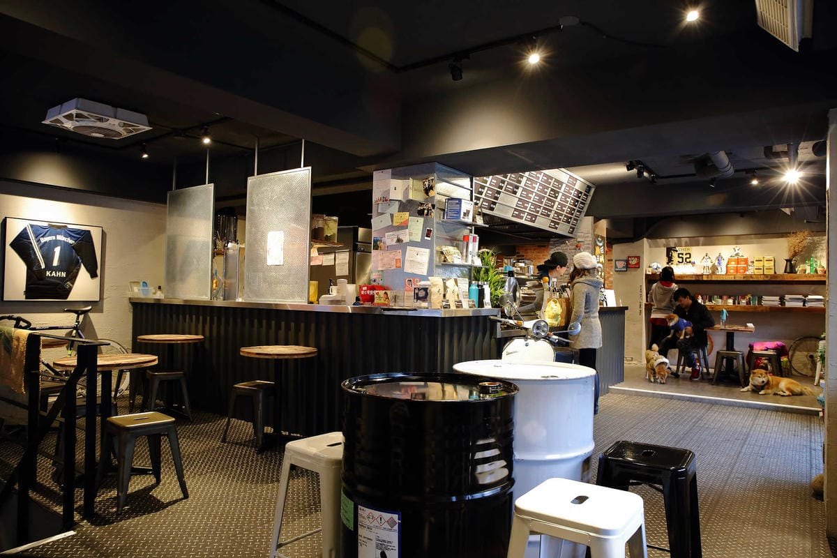 【食。台北】YOLO’s Cafe 合江店〜喝個咖啡吧！融合了運動吧與時下流行的文青咖啡館(寵物友善餐廳)