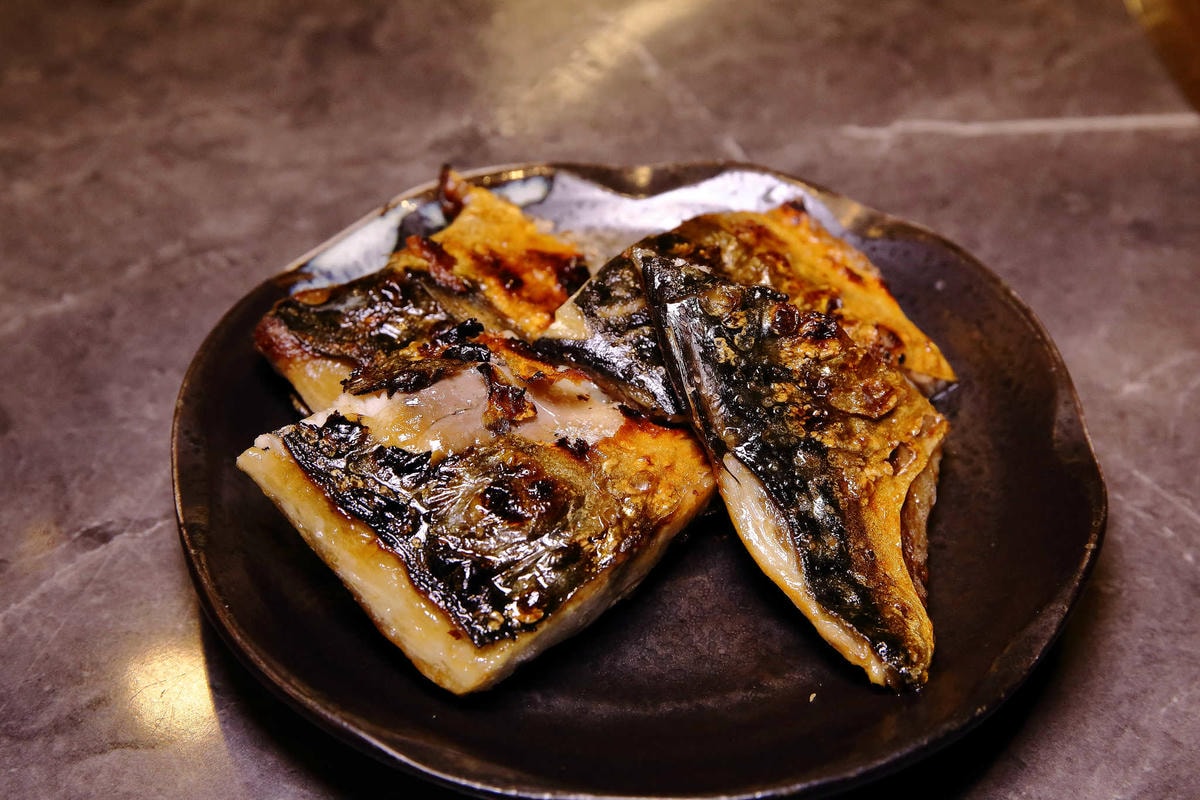 【食。板橋】原月日式頂級帝王蟹燒烤吃到飽〜板橋吃到飽。專人桌邊服務,高檔食材就是要讓你飽到吃不下!