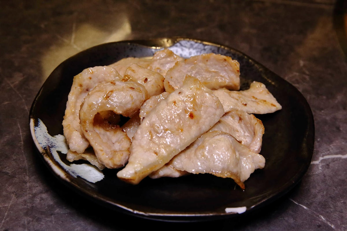 【食。板橋】原月日式頂級帝王蟹燒烤吃到飽〜板橋吃到飽。專人桌邊服務,高檔食材就是要讓你飽到吃不下!