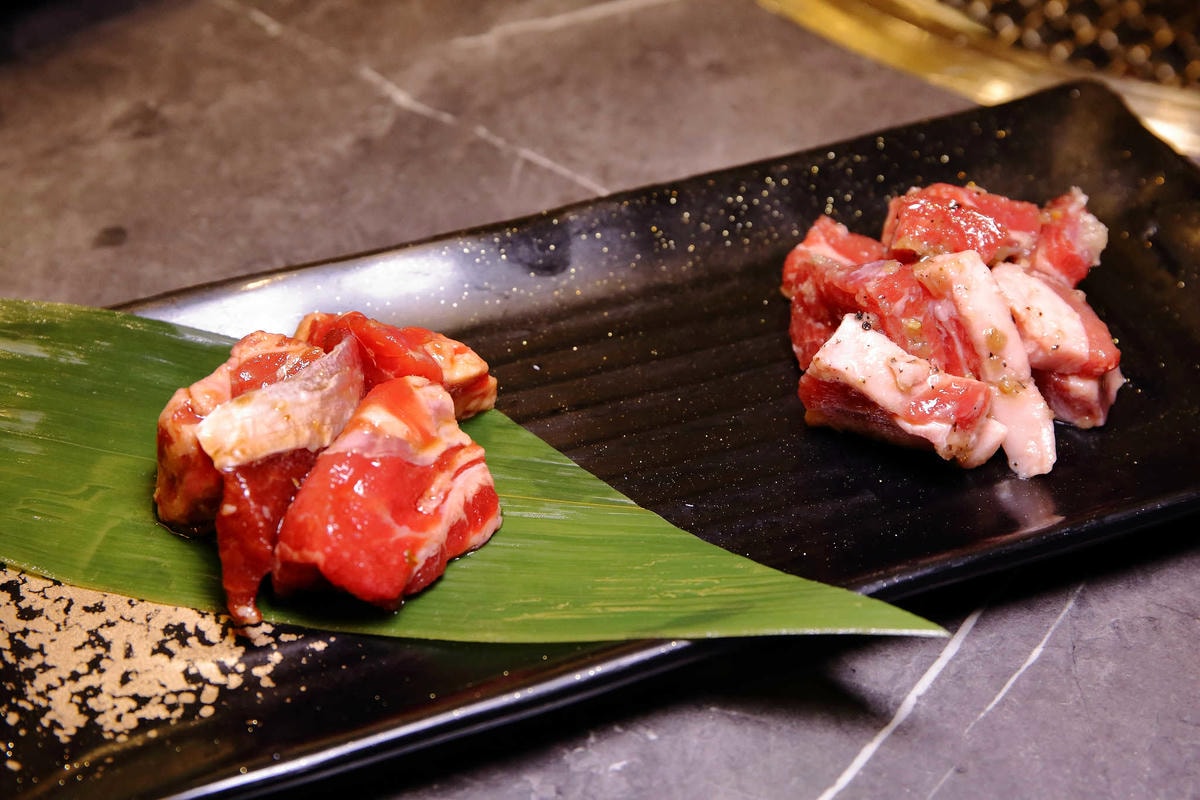 【食。板橋】原月日式頂級帝王蟹燒烤吃到飽〜板橋吃到飽。專人桌邊服務,高檔食材就是要讓你飽到吃不下!